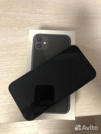 iPhone 11, 64 ГБ