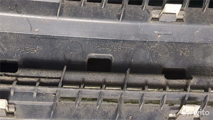 Решетка радиатора Citroen Berlingo, 2008