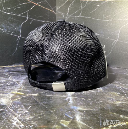 Бейсболка кепка черная с сеткой