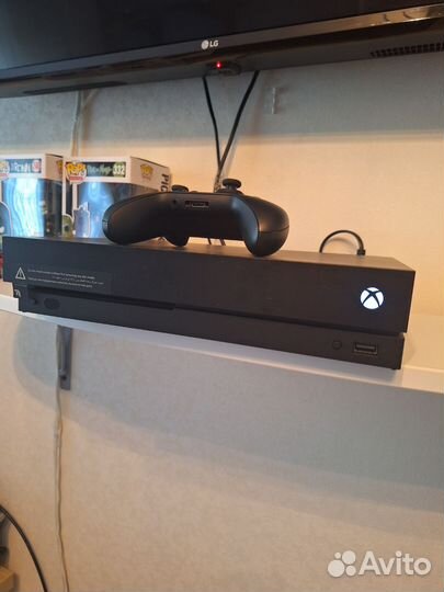 Xbox One x продано