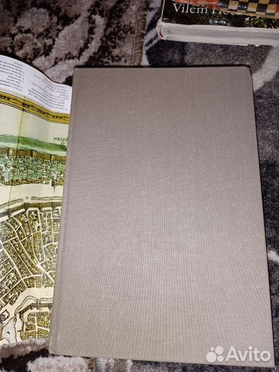 Книга памятники архитектуры Москвы Кремль