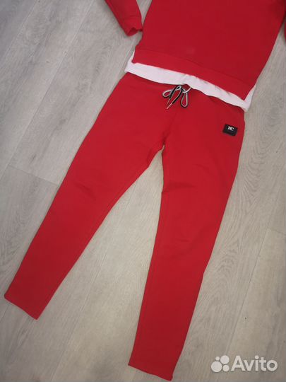 Костюм спортивный