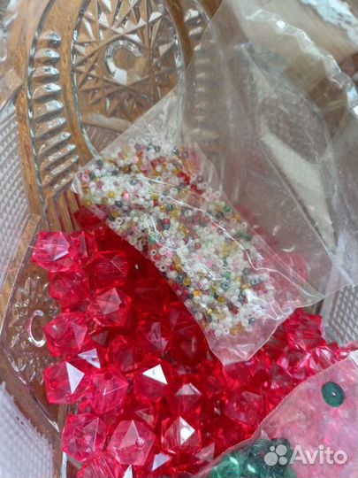 Набор для рукоделия(бусины биссер паетки)