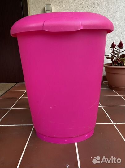 Контейнер для корма Eukanuba