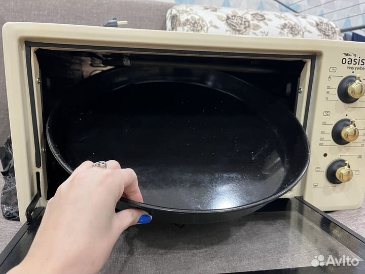 Электрическая мини-печь с конвекцией