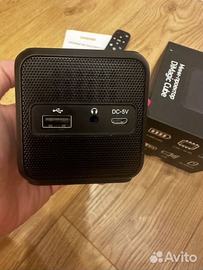 Мини-проектор Digma Cube