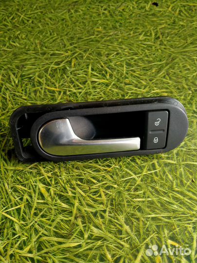 Ручка внутренняя передняя левая VW golf plus 2009г