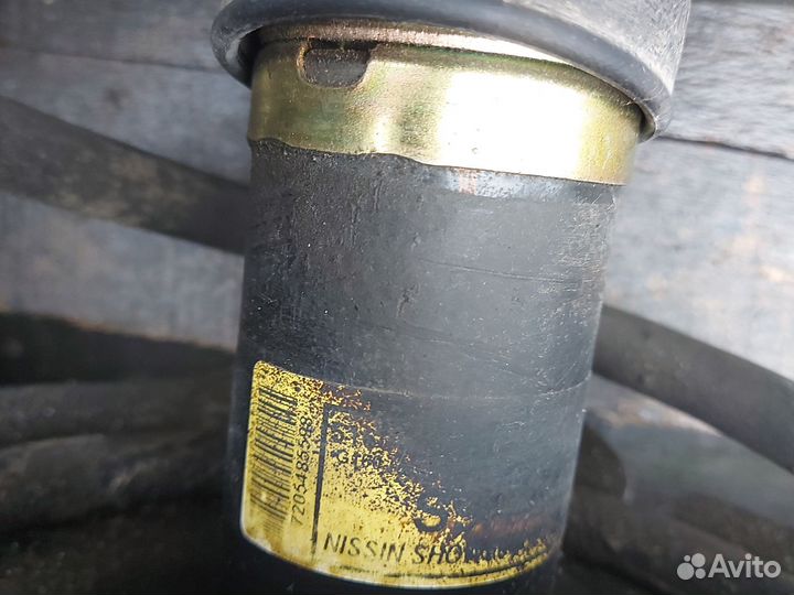 Амортизаторы передние Хонда CR-V 2