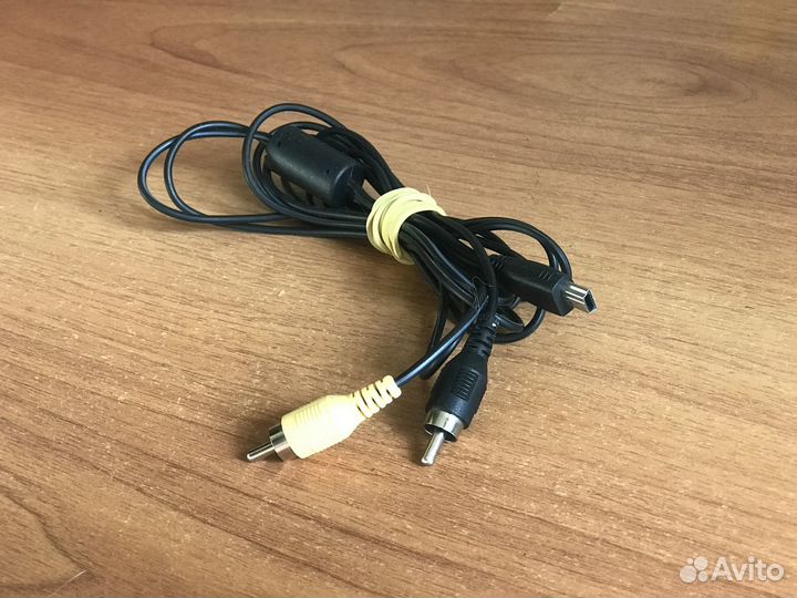 Продам Canon EOS 700D