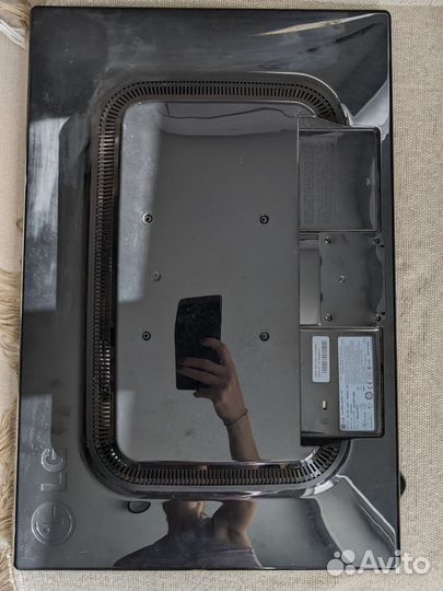 Монитор LG Flatron L227WT