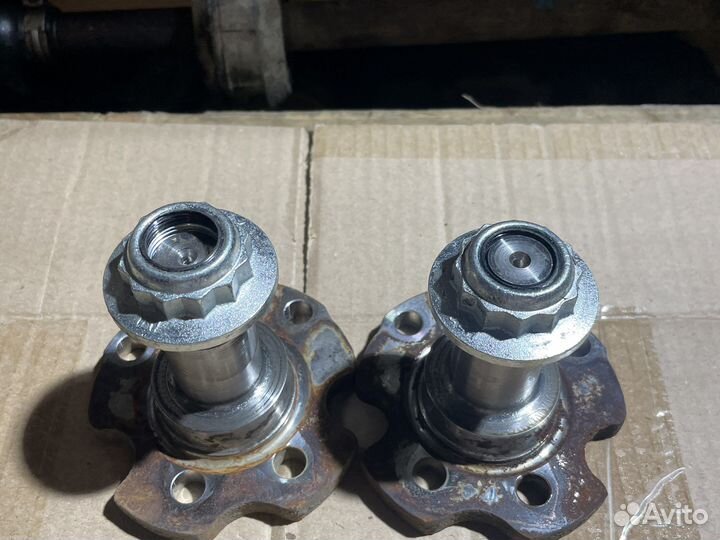 Задняя цапфа Volkswagen Polo седан