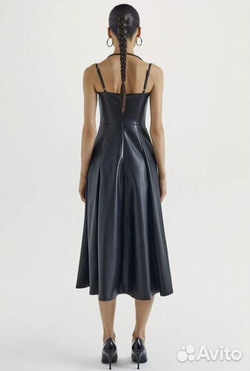 Платье экокожа 40