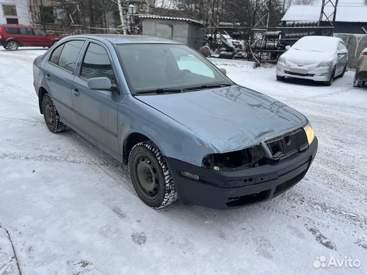 Skoda Octavia 1.4 МТ, 2009, битый, 292 000 км