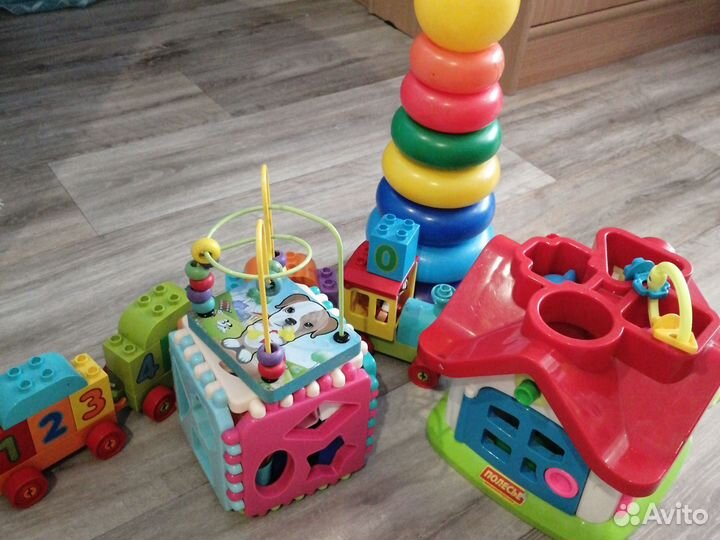 Развивающие игрушки