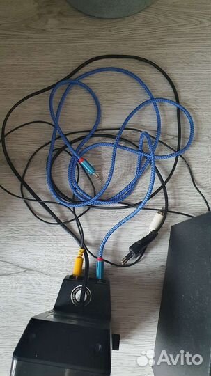 Сабвуфер с колонками Microlab M-100