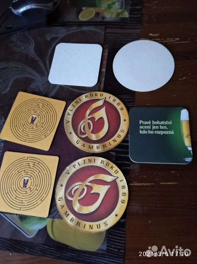 Бирдекели (картонные подставки под пиво)