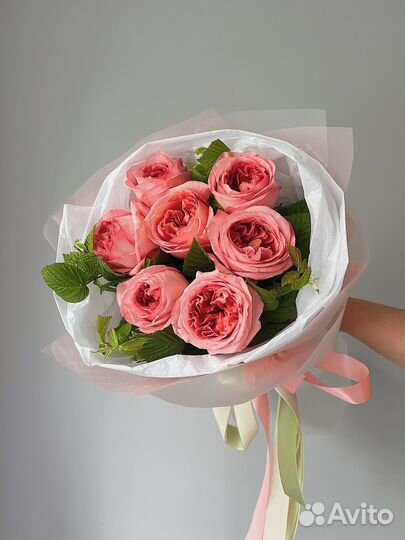 Букет из пионовидных розочек доставка