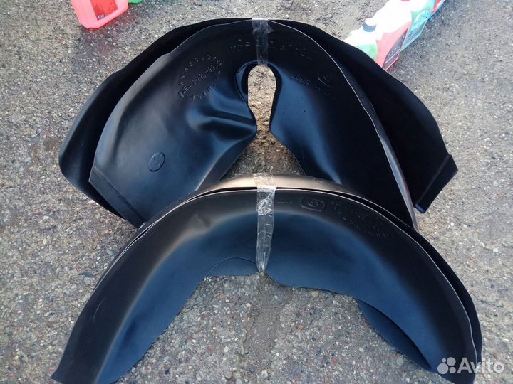 Подкрылки Мерседес w124 передние и задние