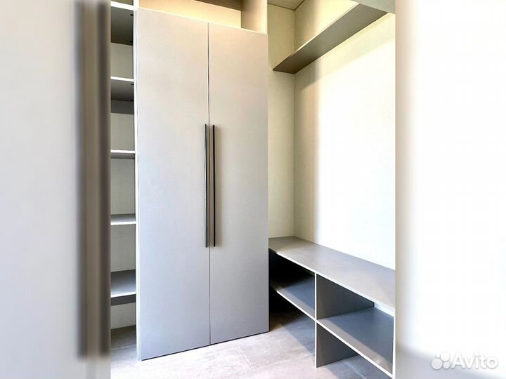 Шкаф распашной