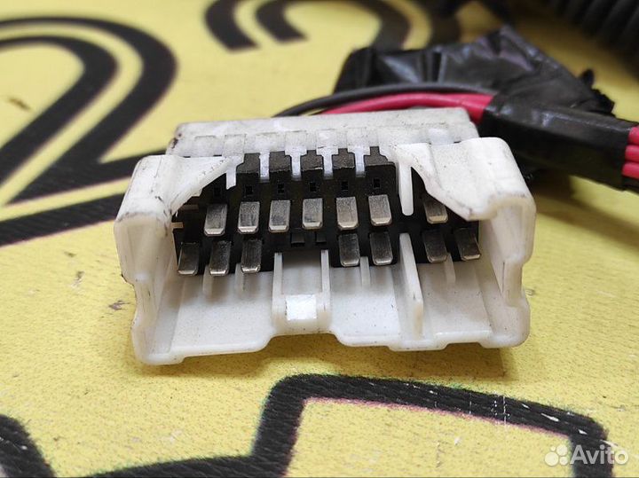 Проводка двери задняя правая Nissan Serena NC25