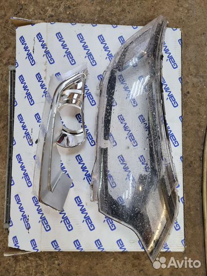 Стекло фары Mitsubishi Outlander 3/GF