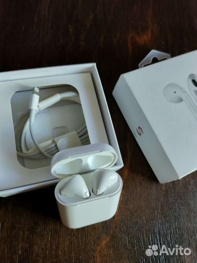 Беспроводные наушники новые