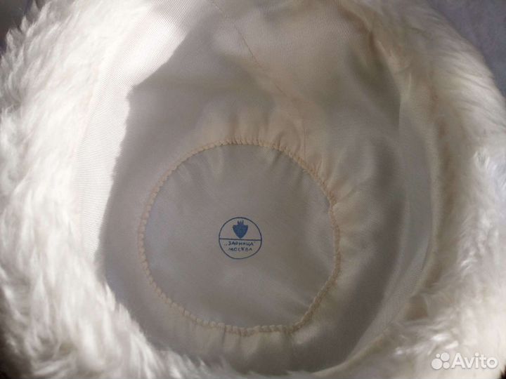 Шапки дамские 80 г отличное состояние