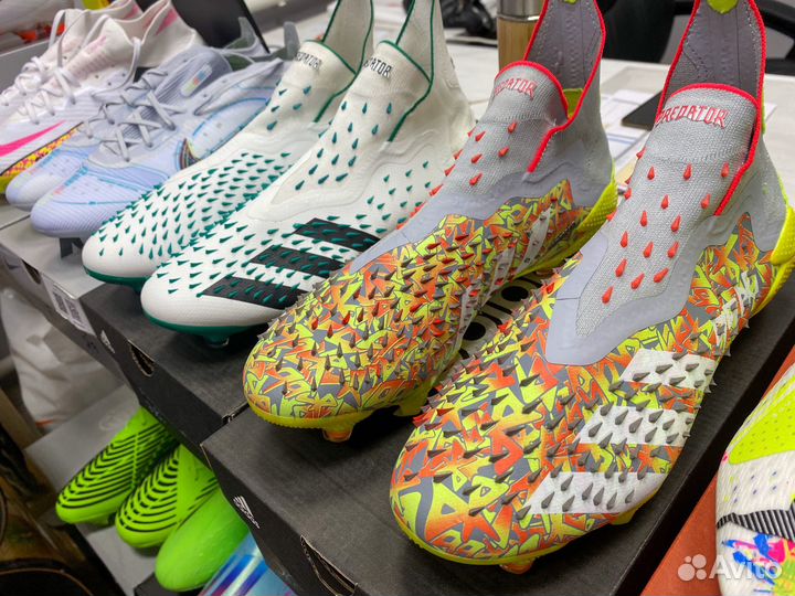 Футбольные бутсы Adidas Nike Puma