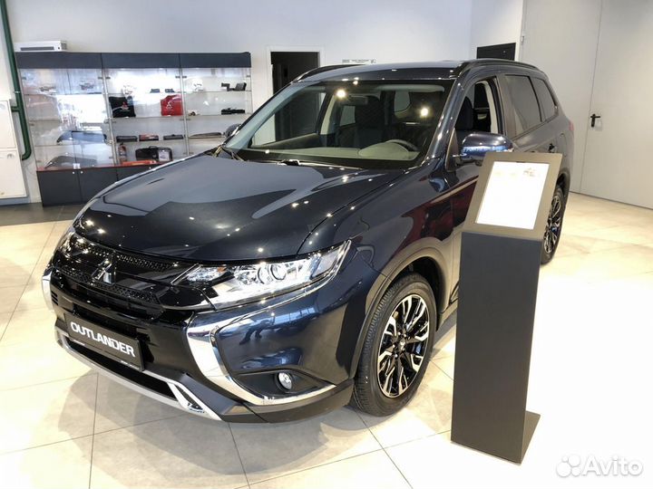 Mitsubishi Outlander 2.0 CVT, 2022