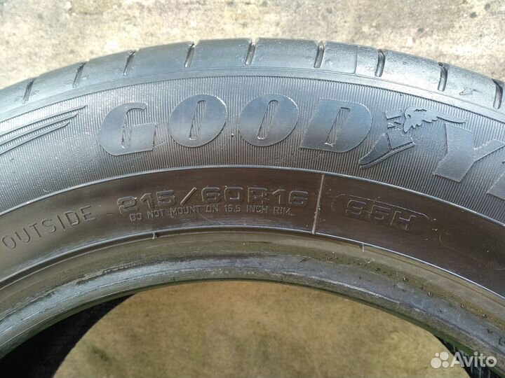 Goodyear EfficientGrip Performance 215/60 R16 95H
