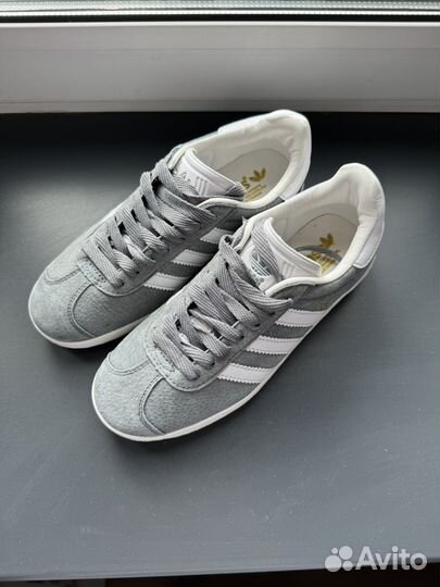 Последняя пара кроссовки