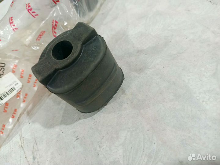 С/блок рычага задн jbu762 TRW