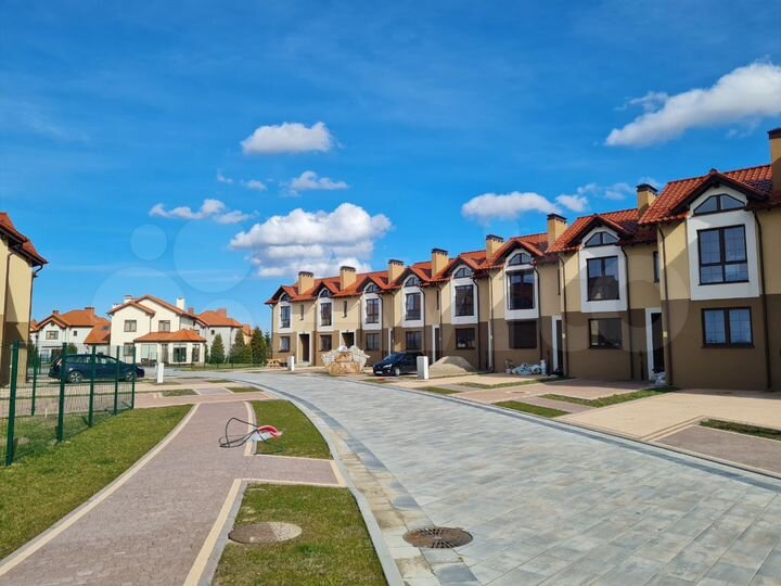 2-к. квартира, 93 м², 1/2 эт.