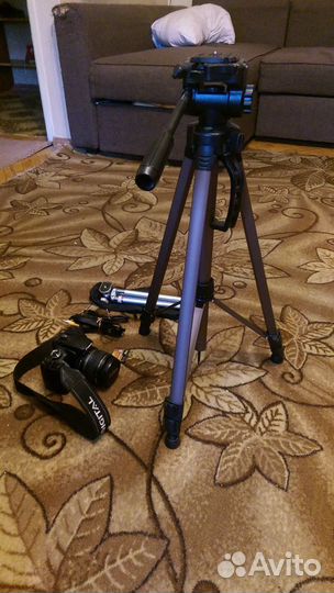 Зеркальный фотоаппарат Canon 400d