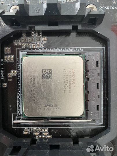 Материнская плата с процессором и памятью