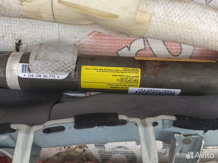 Land Cruiser 200 шторка безопасности правая