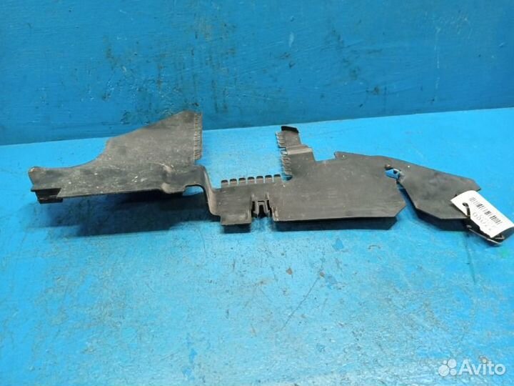 Дефлектор радиатора левый Nissan Teana J32