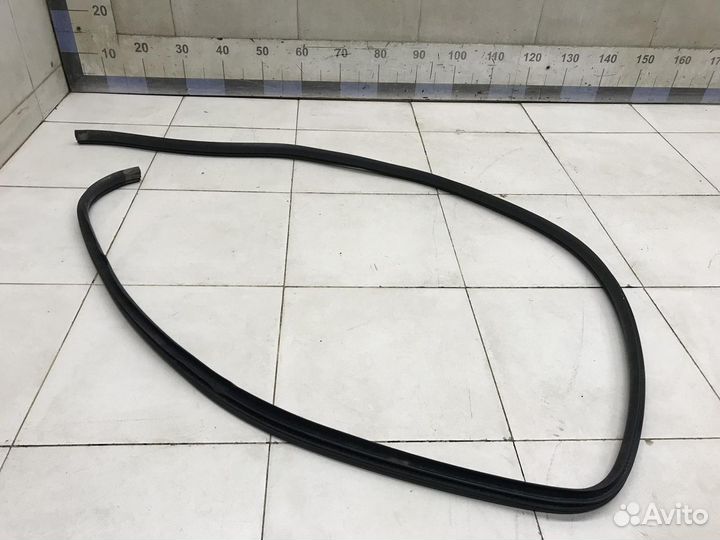 Уплотнитель (внутри) SX4 2006-2013