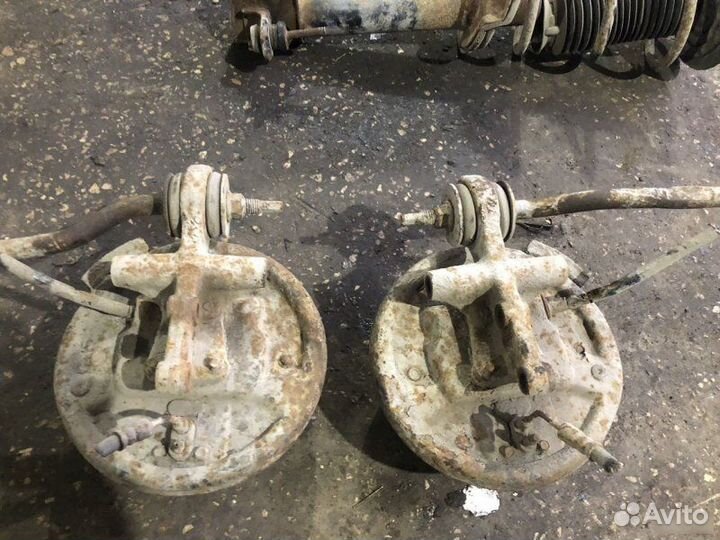 Прворотный кулак в сборе Chrysler Neon