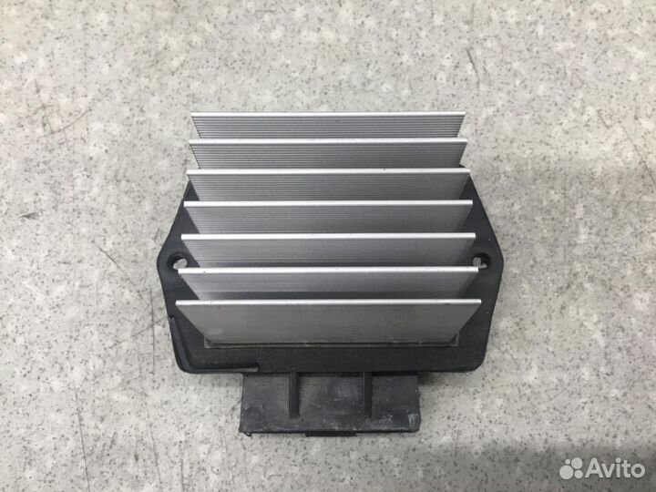 Резистор отопителя Lifan X60 2012