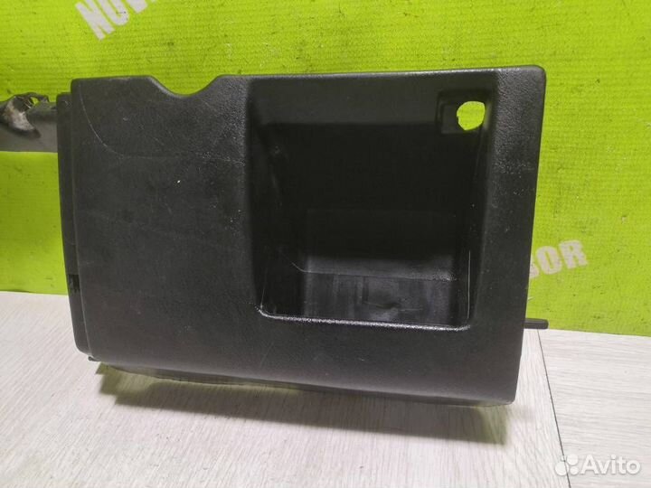 Бардачок Фольксваген Пассат Б3