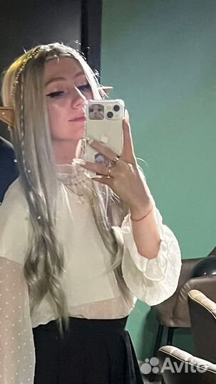 Пепельный парик из искусственных волос