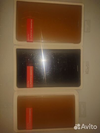 Чехлы для планшетов Huawei