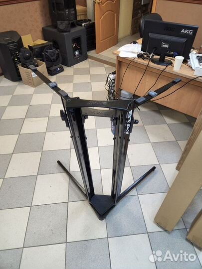 84-stay 1200/01 Piano Стойка-колонна для клавишных