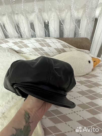 Кепка из натуральной кожи новая