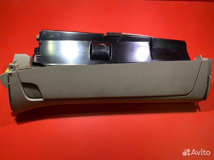 Бардачок Toyota Rav4 ACA30 1azfe 2006