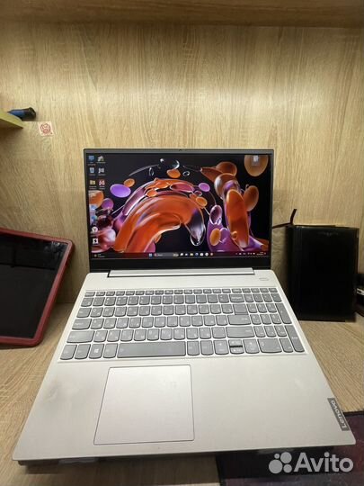 Ноутбук lenovo