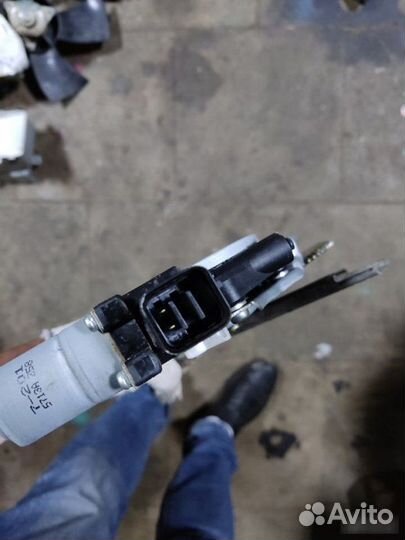 Стеклоподъемник передний правый Mitsubishi Asx