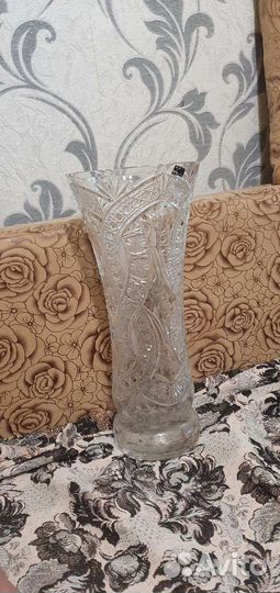 Хрустальная ваза