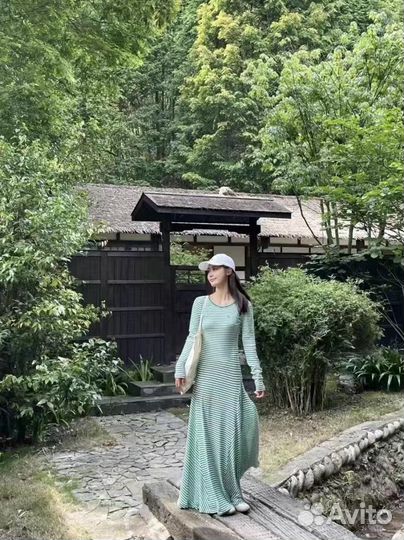 Платье в полоску трикотаж 42